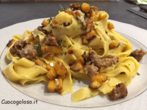 tagliatelle-con-zucca-salsiccia-e-gorgongola-300x225 Tagliatelle con Zucca, Salsiccia e Gorgonzola
