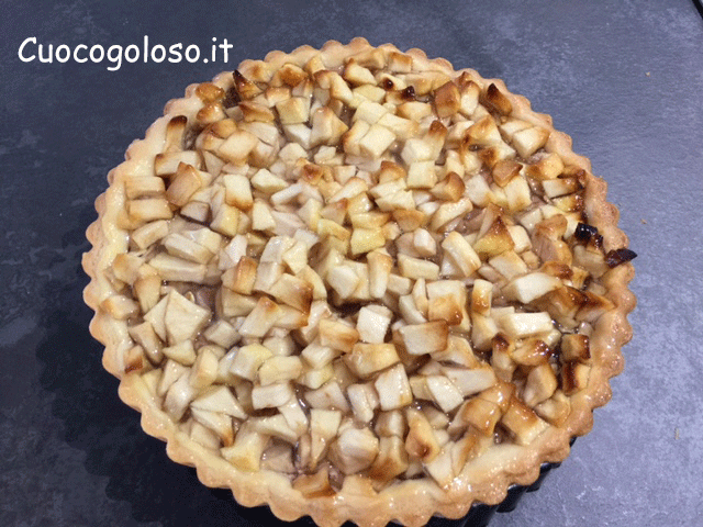 Crostata-di-Robiola-e-Confettura-di-Fragole-con-Dadolata-di-Mele-Dorate5 Crostata con Confettura di Fragole, Robiola e Mele