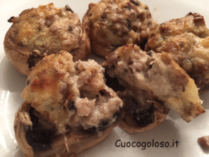 funghi-dal-cuore-cremoso.6-300x225 Funghi Ripieni con Cuore Cremoso
