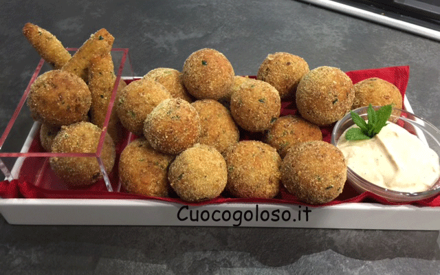 crocchette-di-quinoa-e-zucchine13 Polpette di Quinoa e Zucchine con Cuore di Scamorza Filante