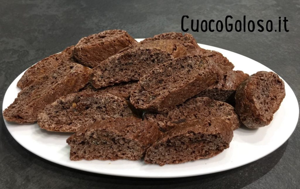 4736C996-2B8D-4D7D-ACAA-85925EB3AB18-1024x645 Cantucci con Cacao Amaro ed Albicocche Disidratate