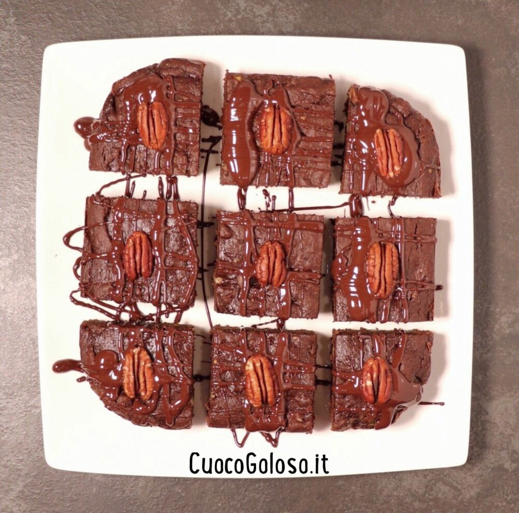 4B600BFD-8D2C-474C-944D-DB1691EE5399-1024x1013 Brownies al Cioccolato Fondente e Noci Pecan con Avocado senza Burro