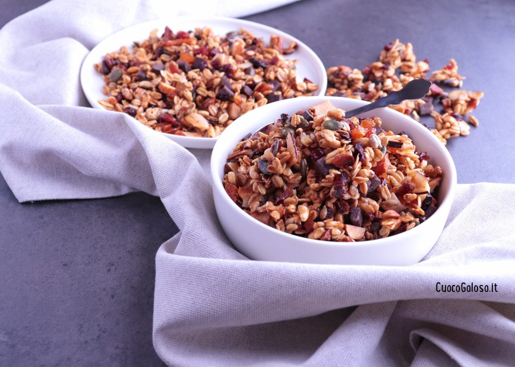 8D060864-A10D-4EEF-AF0C-625D93187870-1024x729 Granola Homemade, pericolosamente Golosa