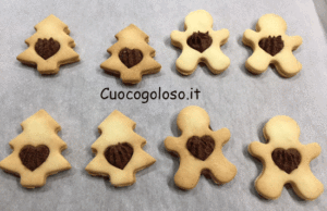 biscotti-cuore-di-cioccolato-e-lampone.4-300x194 Biscotti con Cuore di Cioccolato e Lampone