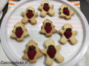 biscotti-cuore-di-cioccolato-e-lampone.5-300x225 Biscotti con Cuore di Cioccolato e Lampone