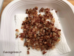 frollini-alla-pancetta.3-300x225 Frollini Salati con Pancetta Affumicata