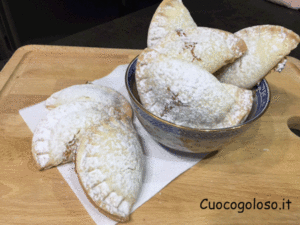 biscotti-ripieni-di-confettura-dalbicocche.2-300x225 Biscotti Ripieni alla Confettura d’Albicocche