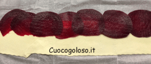 rose-di-rapa-rossa-e-scamorza.3-300x128 Rose Rustiche con Rapa Rossa e Provola Affumicata