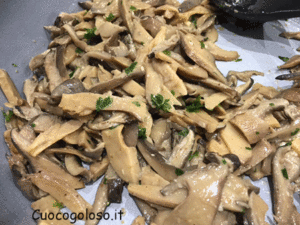 involtiniverza.2-300x225 Involtini Filanti di Verza con Funghi Pleurotus e Robiola