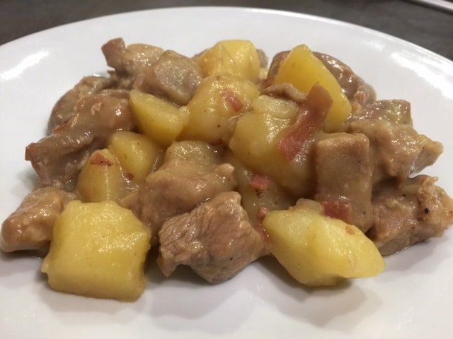 Spezzatino di Tacchino con Patate e Speck