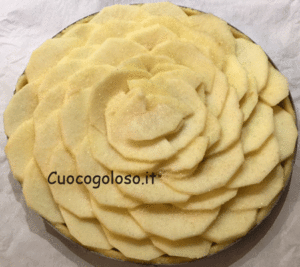 crostata-con-mele-e-fragole.3-300x267 Crostata di Frolla all’Arancia con Mele e Fragole Fresche