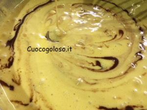 torta-al-cioccolato-e-pere.4-300x225 Torta al Cioccolato e Zenzero, Alta e Sofficissima con Pere Caramellate