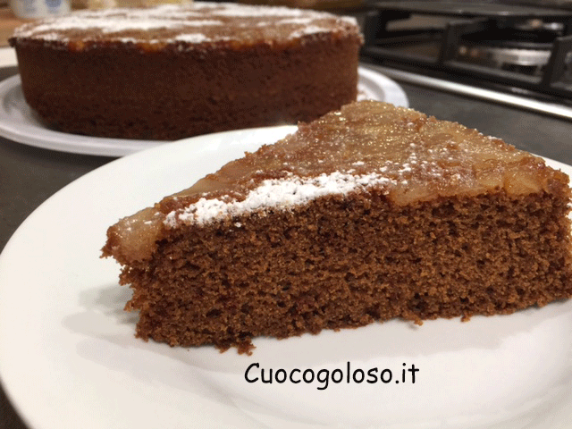torta-al-cioccolato-e-pere.8 Torta al Cioccolato e Zenzero, Alta e Sofficissima con Pere Caramellate
