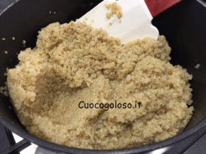 crocchette-di-quinoa-e-zucchine5-300x225 Polpette di Quinoa e Zucchine con Cuore di Scamorza Filante