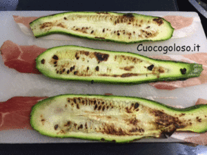 involtini-di-zucchine-filanti-profumati-al-pesto-di-basilico.2-300x225 Rotolini di Zucchine e Speck con Cuore Filante