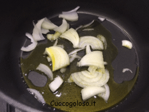 vellutata-di-zucchine-chiare-con-salsa-al-gorgonzola-e-petali-di-speck-300x225 Vellutata di Zucchine con Salsa al Gorgonzola e Petali di Speck