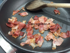 vellutata-di-zucchine-chiare-con-salsa-al-gorgonzola-e-petali-di-speck.7-300x225 Vellutata di Zucchine con Salsa al Gorgonzola e Petali di Speck