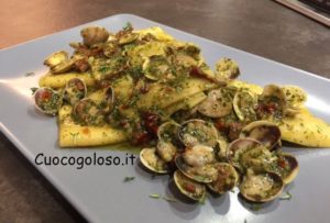 paccheri-vongole.8-300x203 Paccheri con Lupini, Pesto e Pomodori Secchi