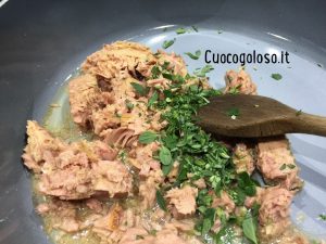 23107E1B-8D6C-40D7-9DDC-255DDA9F1F5C-300x225 Maccheroncini senza Glutine cremosi con Tonno e Maggiorana