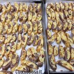 FFE0E7AD-B1D9-4DFF-8838-43EFE354351B-150x150 Tozzetti con Cioccolato Bianco e Frutti Rossi