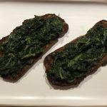 46CA6236-9128-40F0-B1D7-3F9E52D935F0-150x150 Crostone con Agretti, Uovo Pochè e Germogli di Ravanello Rosso