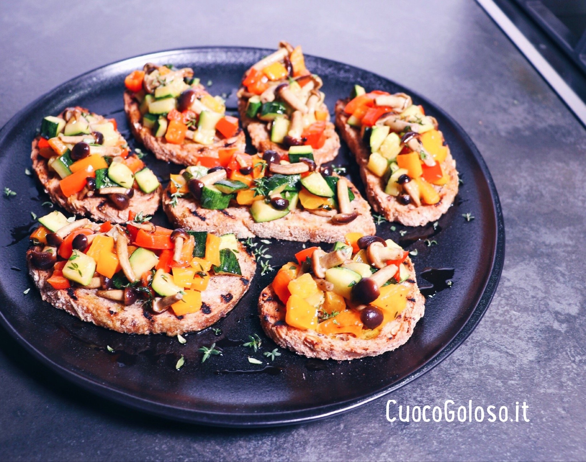 Bruschette con Verdure saltate profumate al Timo