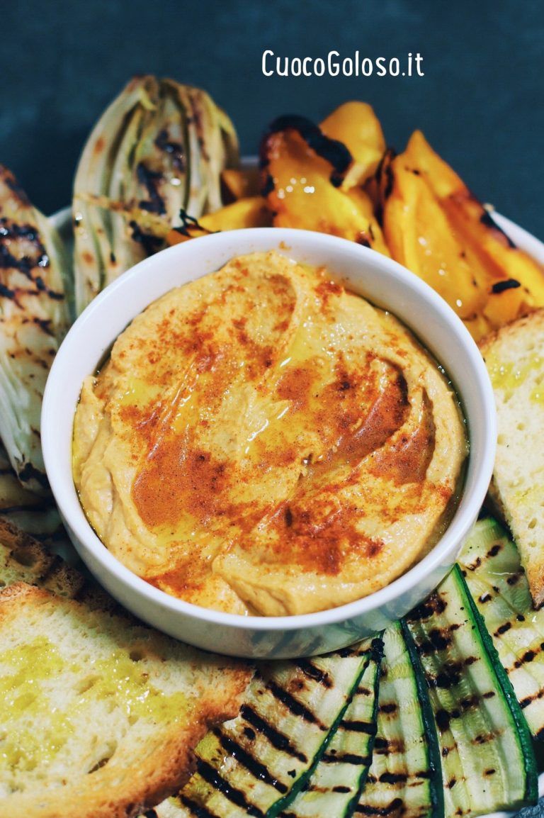 Hummus di Ceci con Verdure grigliate e Crostoni di pane