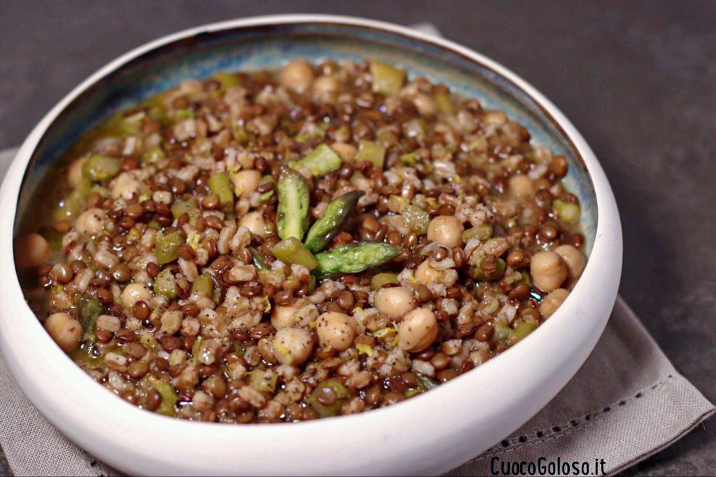zuppa2 Zuppa di Legumi, Farro e Asparagi