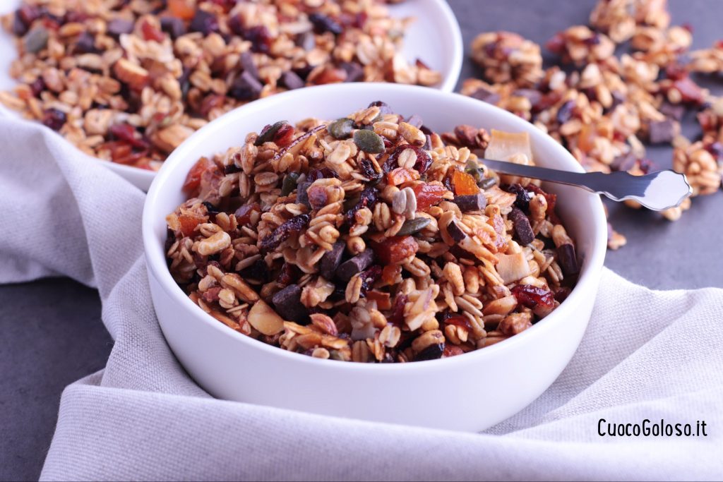 2FDCF9C3-31EB-45C2-B86F-9FAA32927335-1024x683 Granola Homemade, pericolosamente Golosa