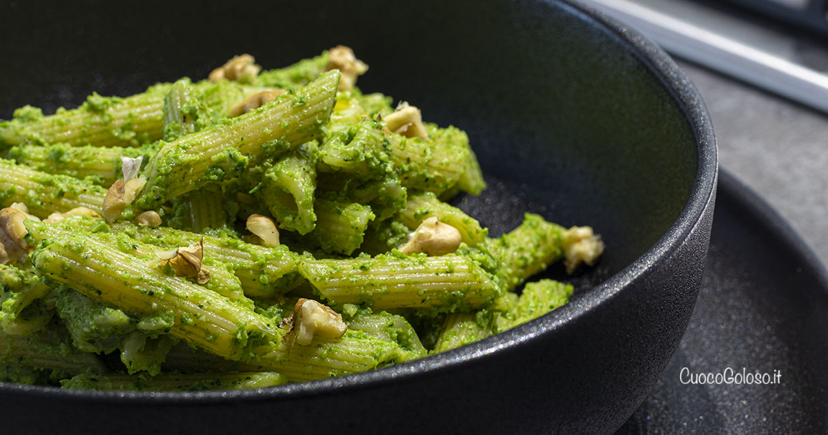 Penne Rigate con Pesto di Broccoli