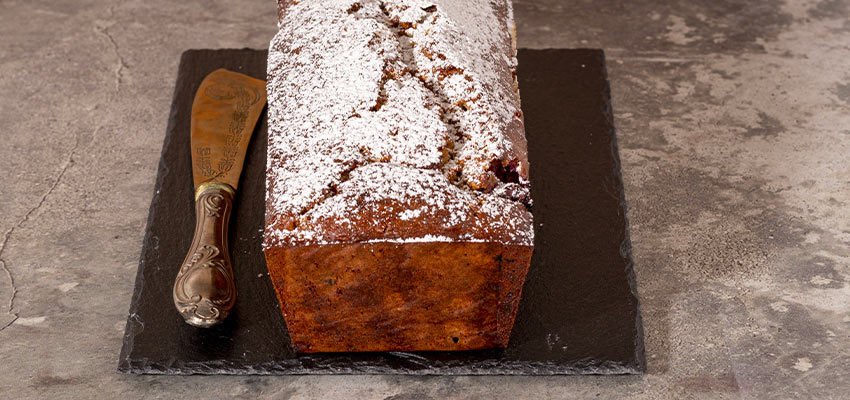 Plumcake Semintegrale con More e Cioccolato Bianco