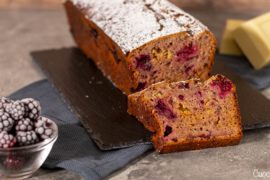 Plumcake Semintegrale con More e Cioccolato Bianco